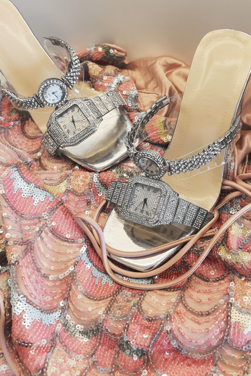 Design originale Orologio in c - Leather Watch Strap recensione e prezzo