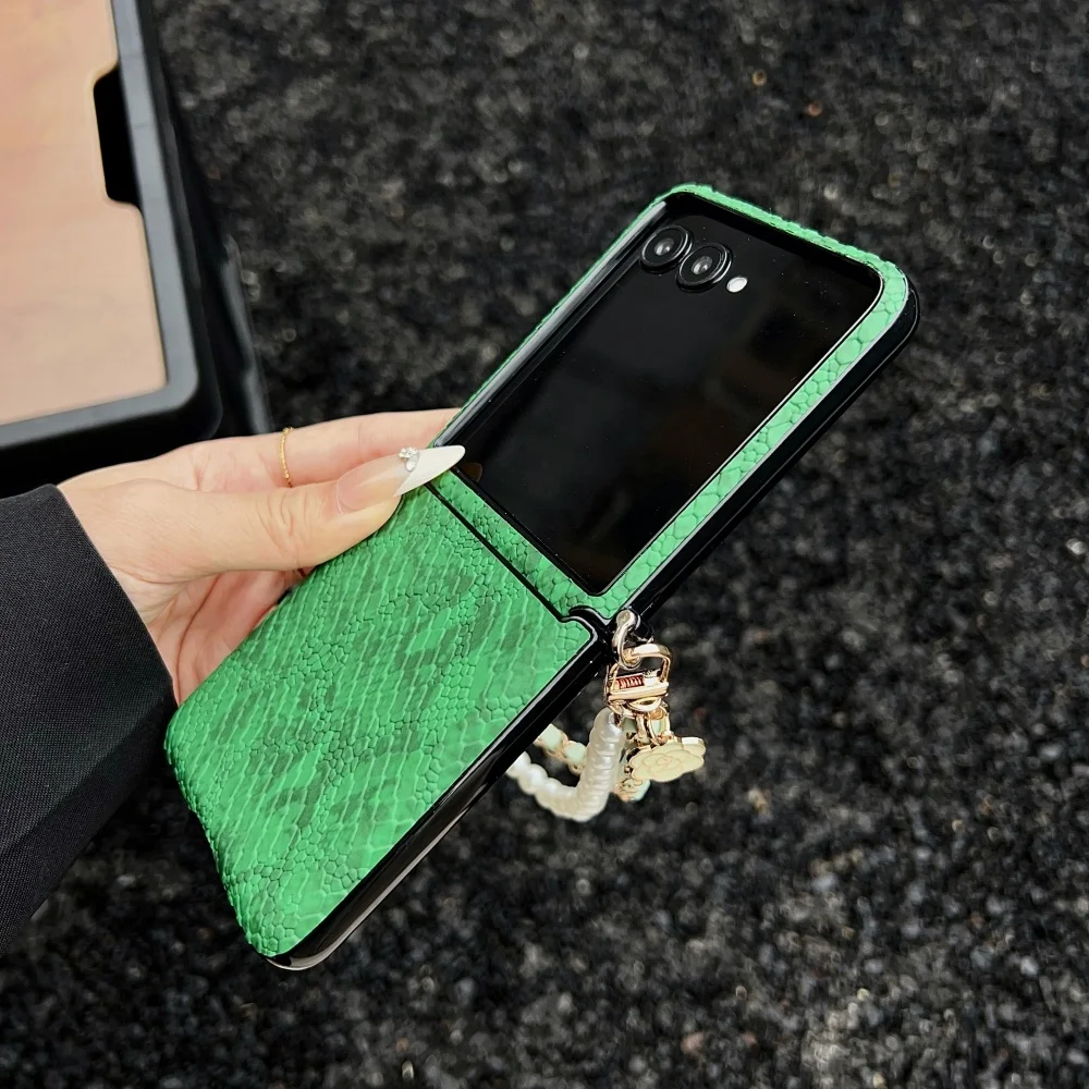 Custodia per telefono in pelle - Samsung Galaxy Strap recensione e prezzo